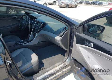 2011 Hyundai Sonata Limited z USA, uszkodzony, nr VIN 5NPEC4AC8BH023108